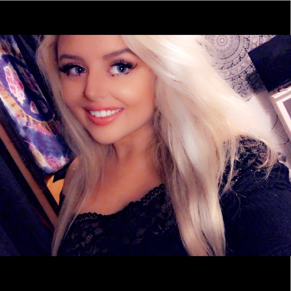 Meet your Posher, Ada